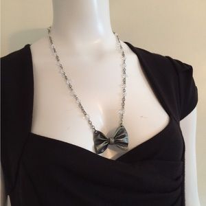 Bow necklace with Swarovski crystals (NEW)